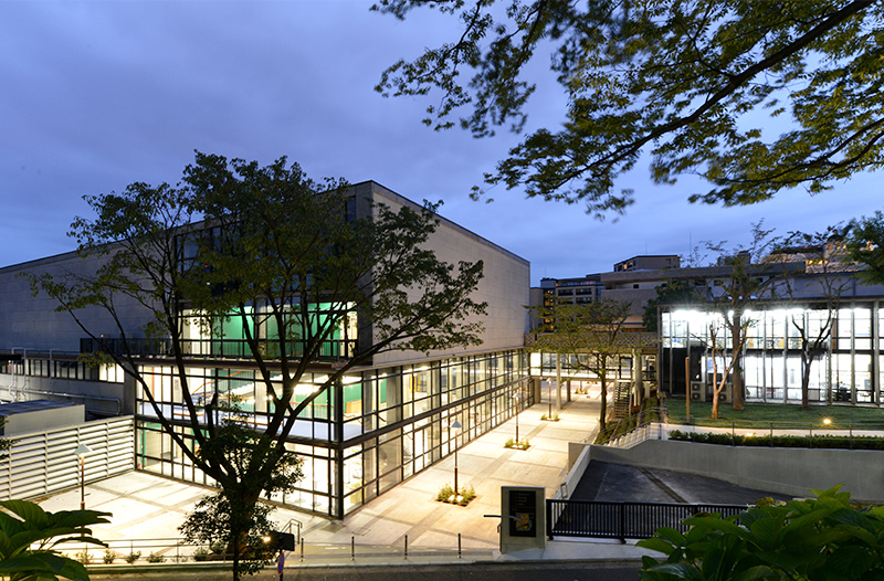 県立図書館本館外構改修工事